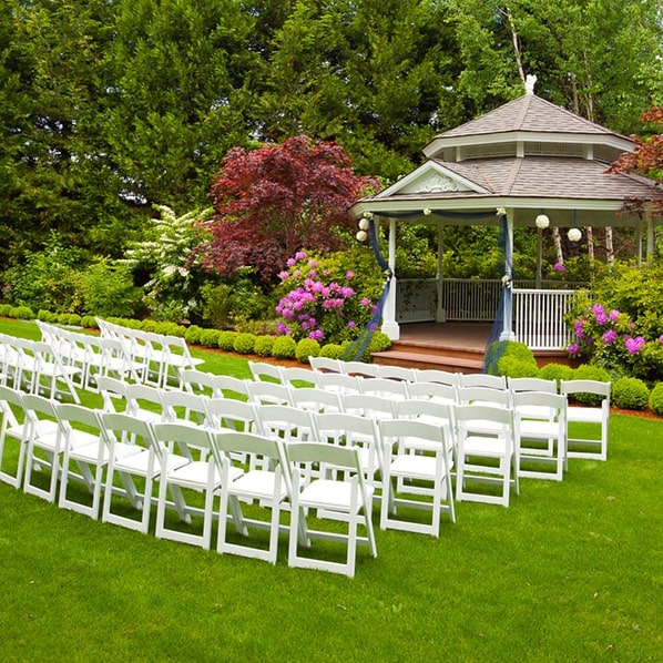 nuestros baños de renta para fiestas vienen con servicio de limpieza para que no tengas que preocuparte por nada